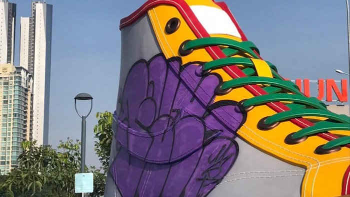 tugu sepatu