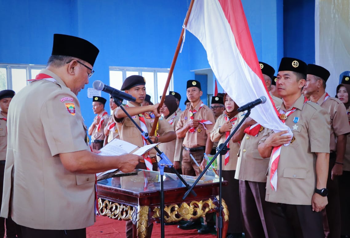 Pelntikan Pengurus Pramuka Plakat Tinggi