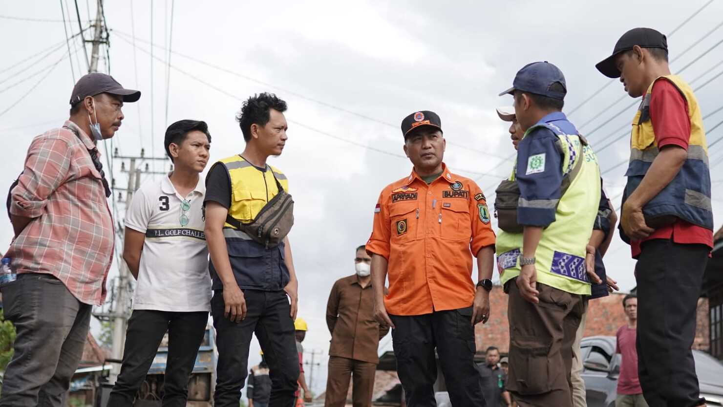 Pj Bupati muba Cek Perbaikan Jalan