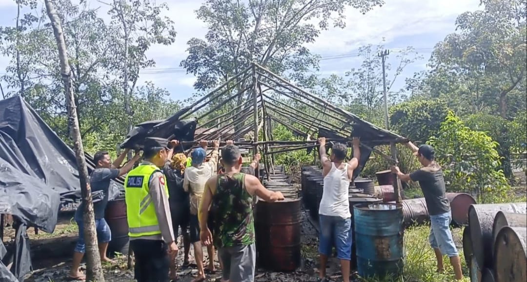 Polsek Babat Toman Bongkar Illegal Refinery Di Desa Ulak Paceh Jaya